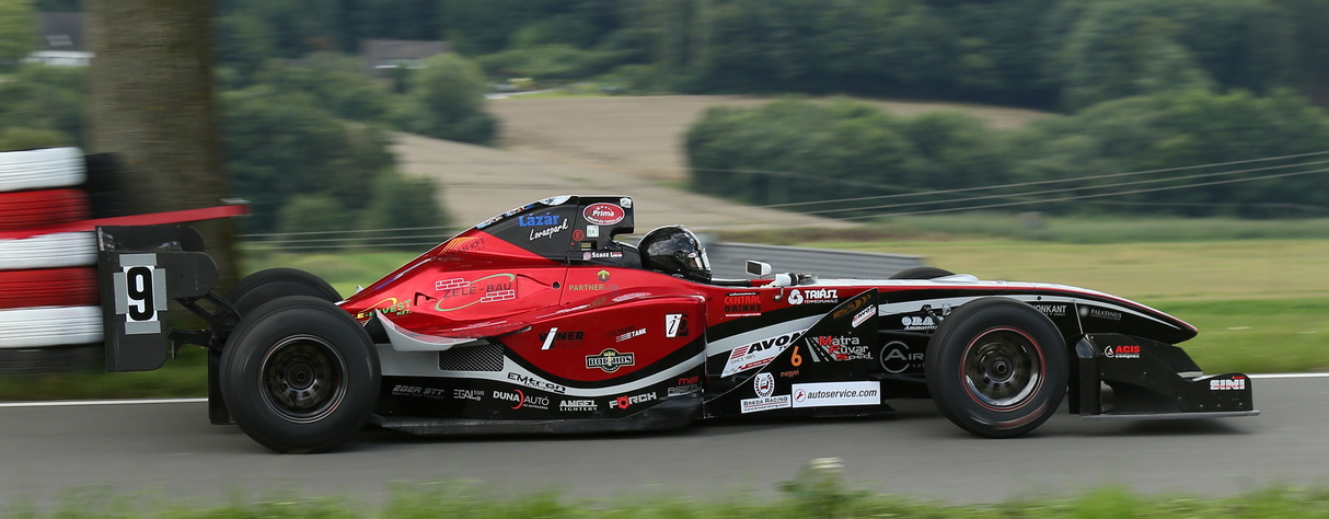 Szasz Laszlo-Formel 3000 Reynard.JPG